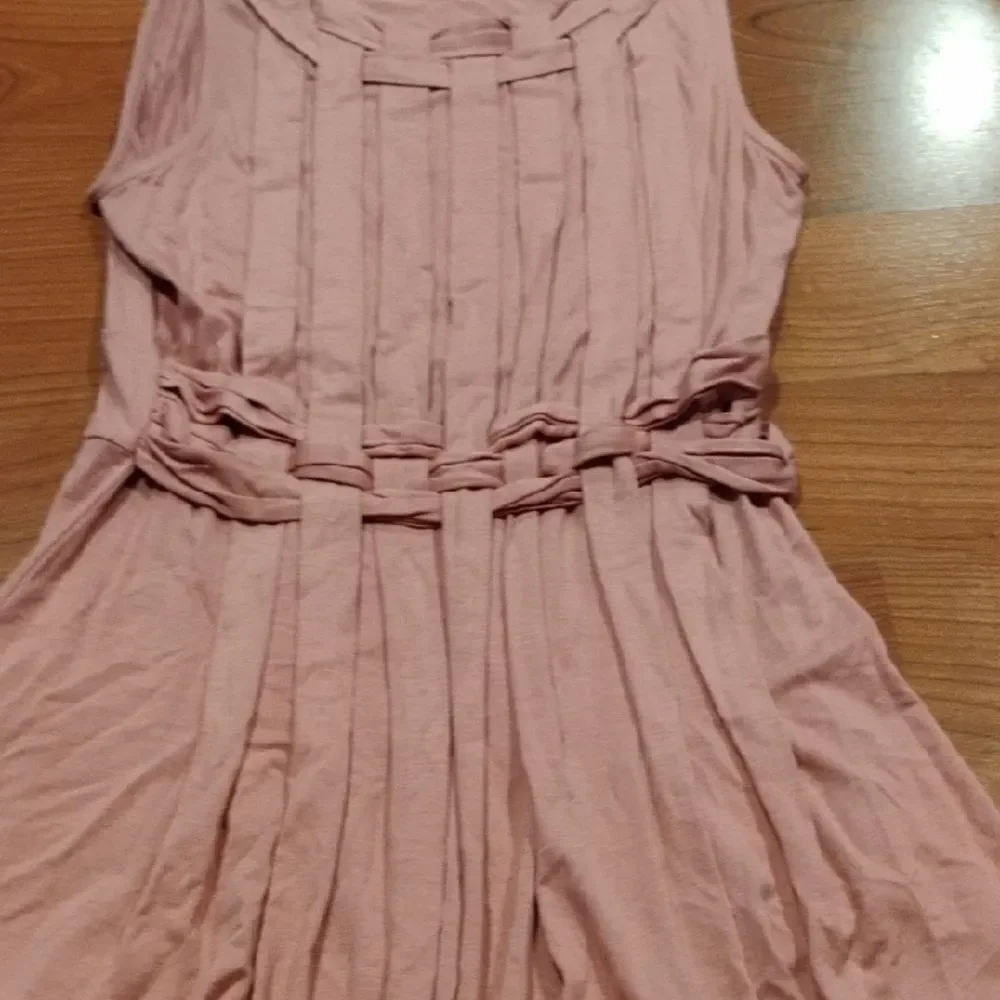 Pink Pleated Sleeveless Tank Top